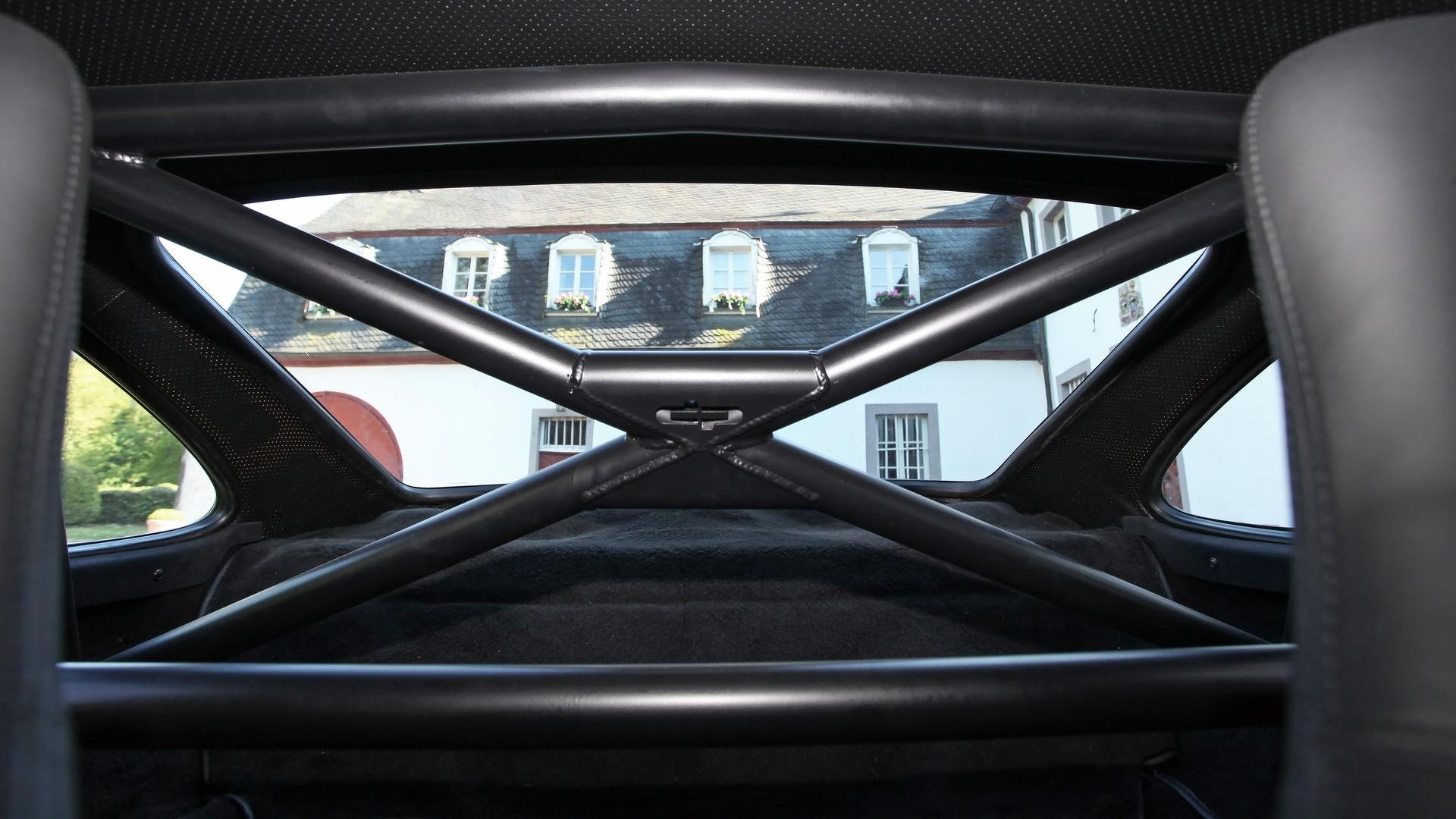 Porsche_911_by_DP_Motorsport_28