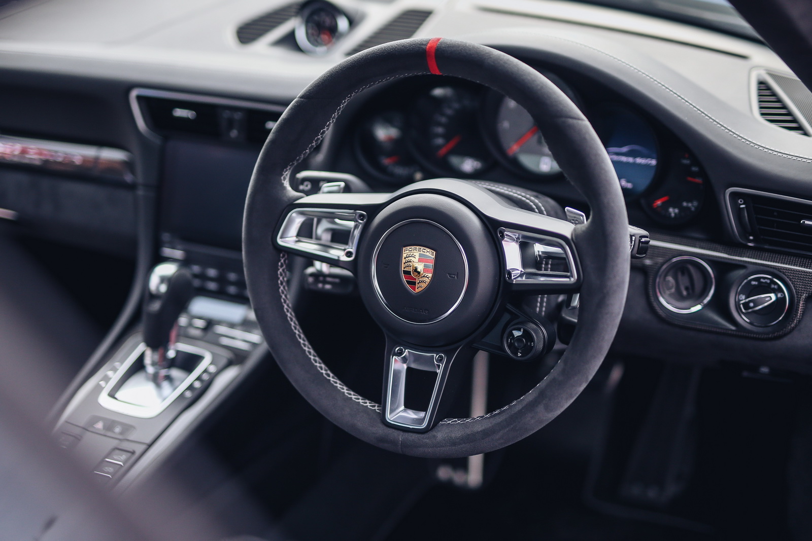 Porsche_911_Carrera_4_GTS_British_Legends_Edition_19
