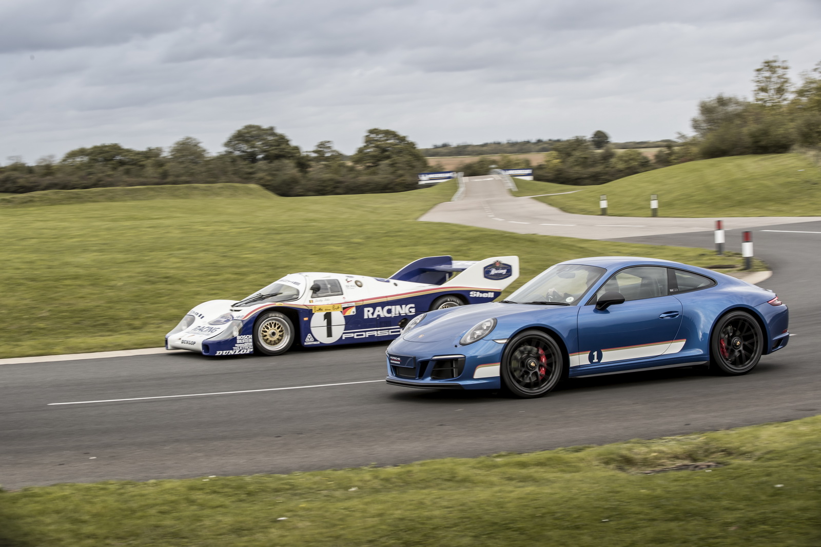 Porsche_911_Carrera_4_GTS_British_Legends_Edition_20