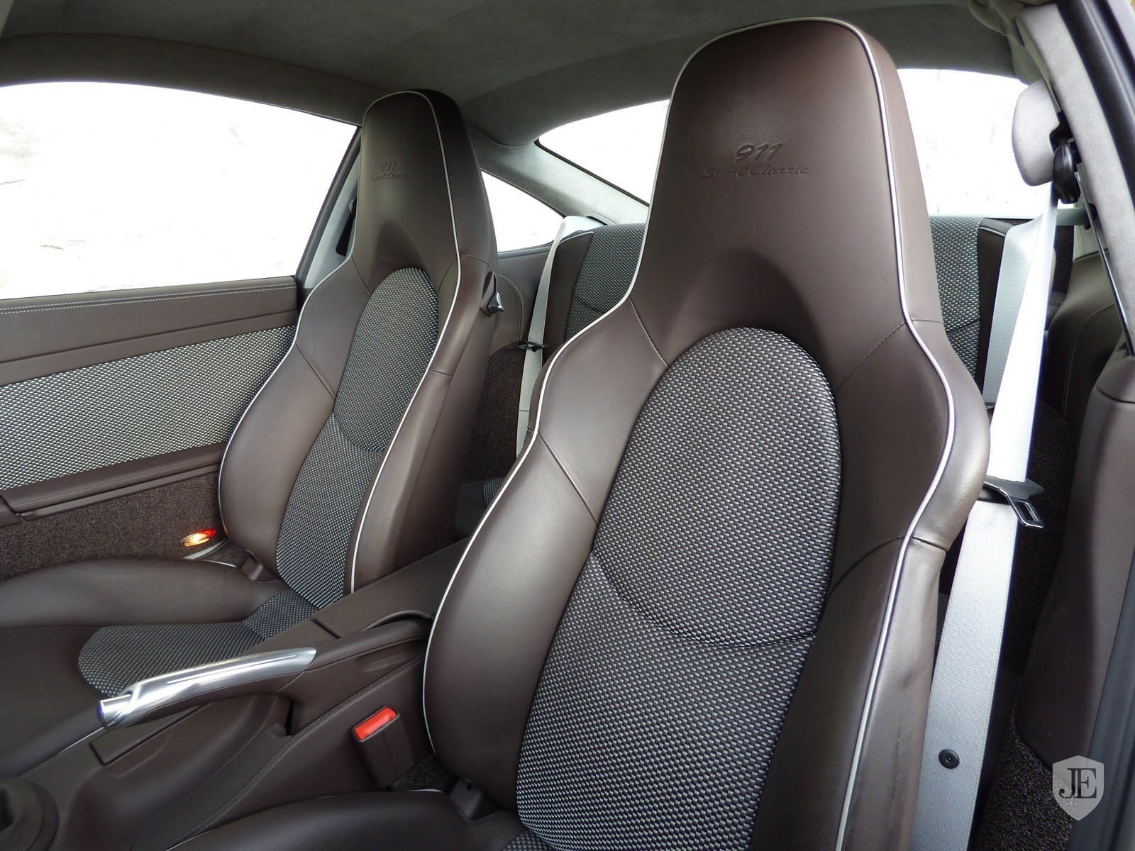 Porsche_911_Sport_Classic_12