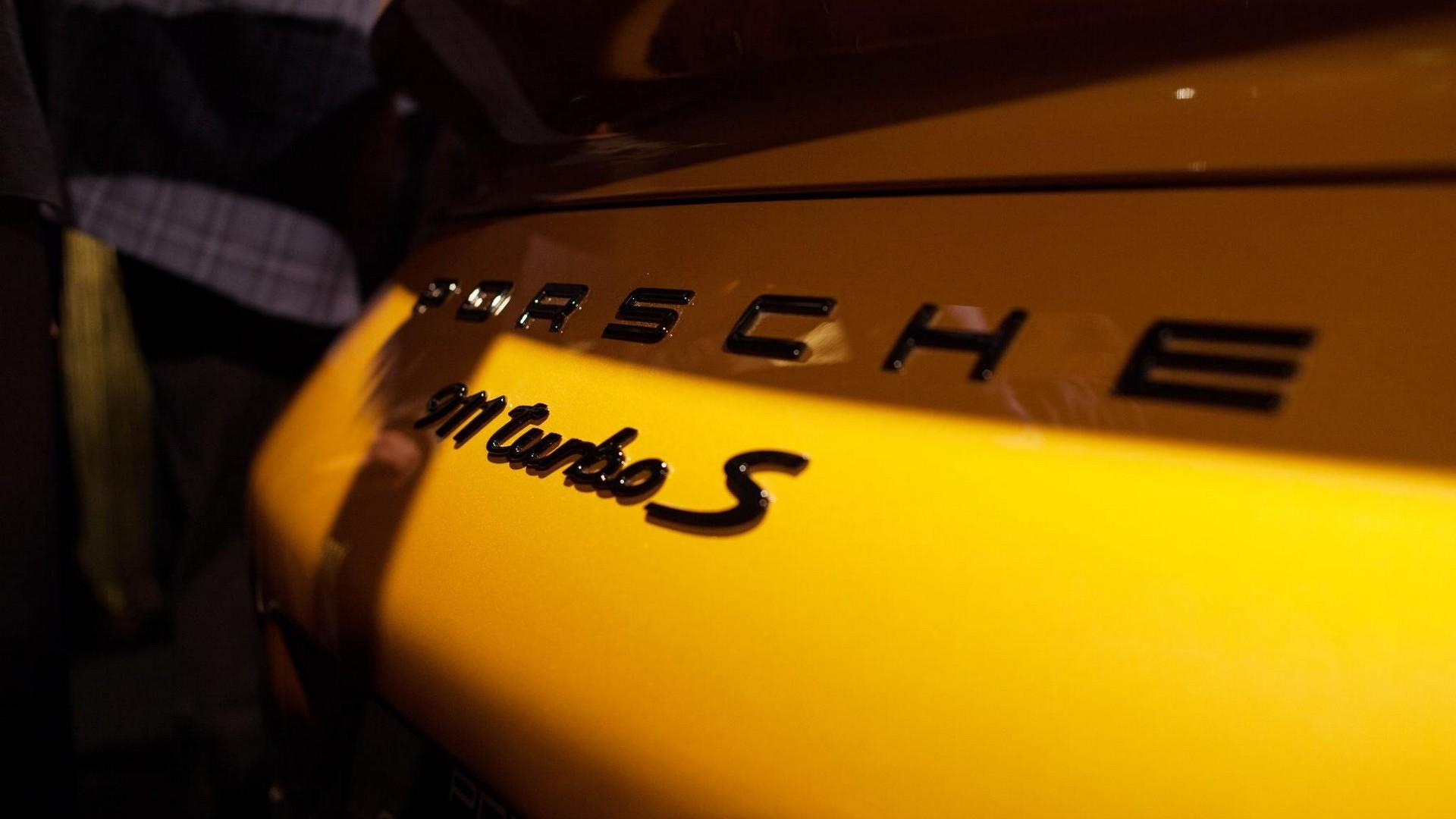 Porsche_911_Turbo_S_Exclusive_Series_19