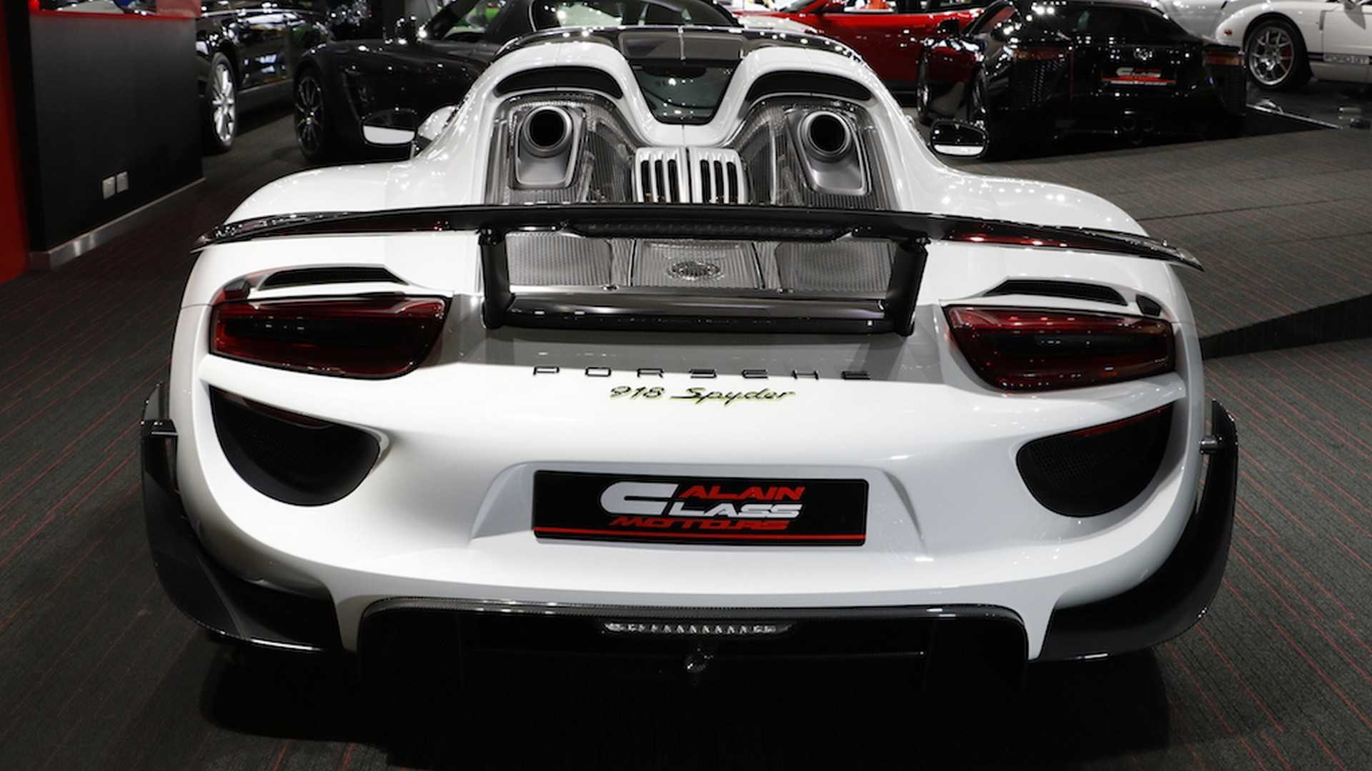 Porsche_918_Spyder_with_Weissach_Package_17