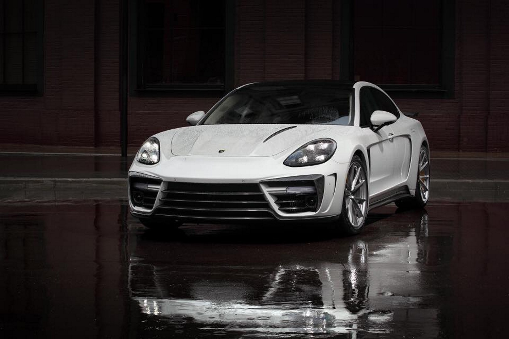 Porsche_Panamera_Stingray_GTR_by_Topcar_01