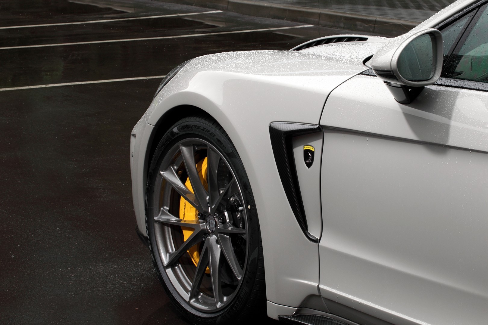 Porsche_Panamera_Stingray_GTR_by_Topcar_05