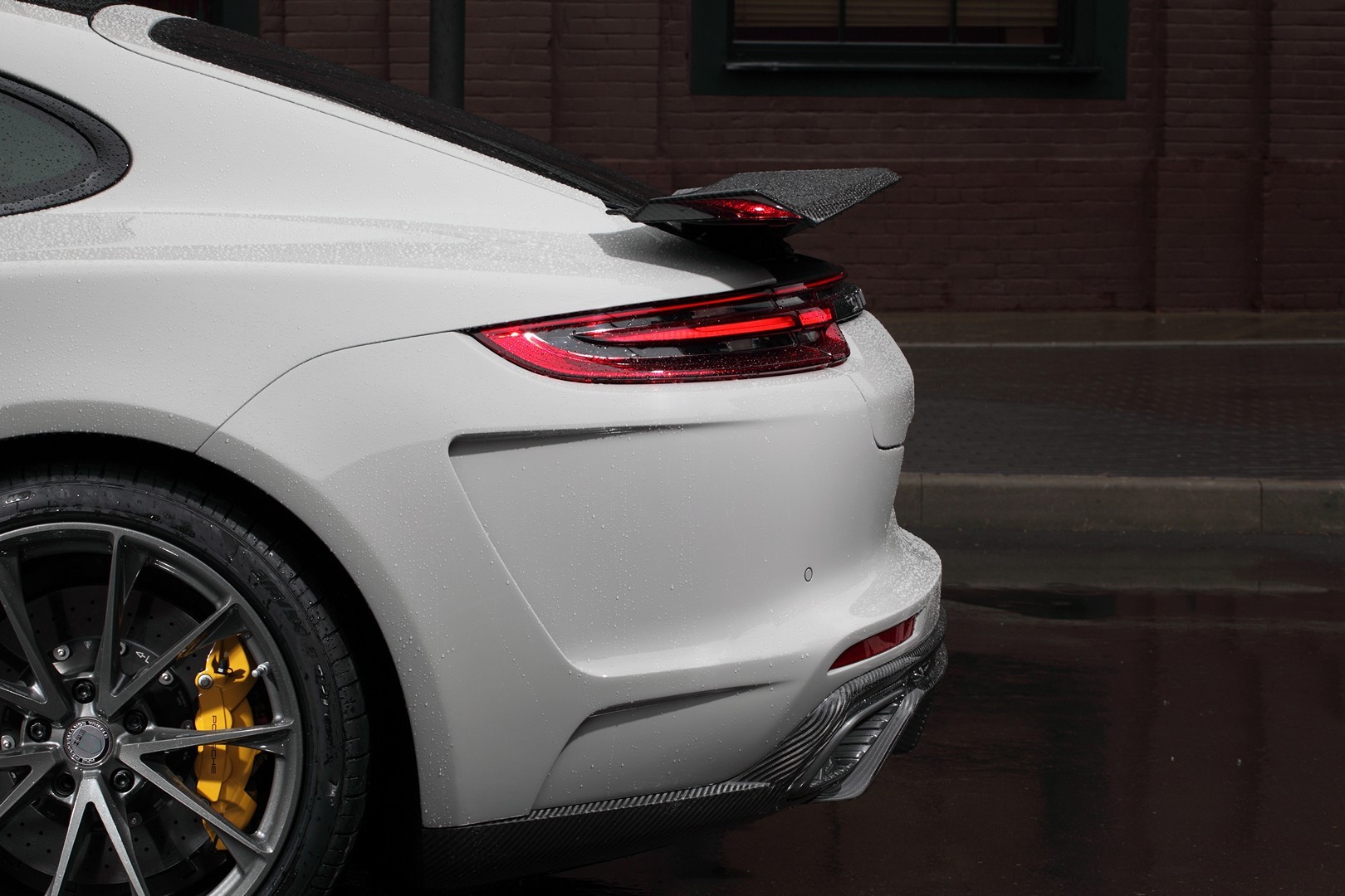 Porsche_Panamera_Stingray_GTR_by_Topcar_06