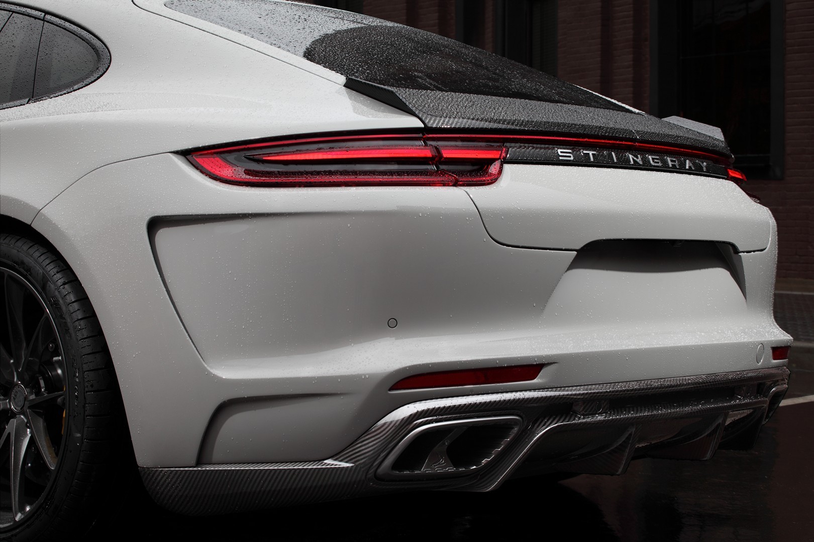 Porsche_Panamera_Stingray_GTR_by_Topcar_09