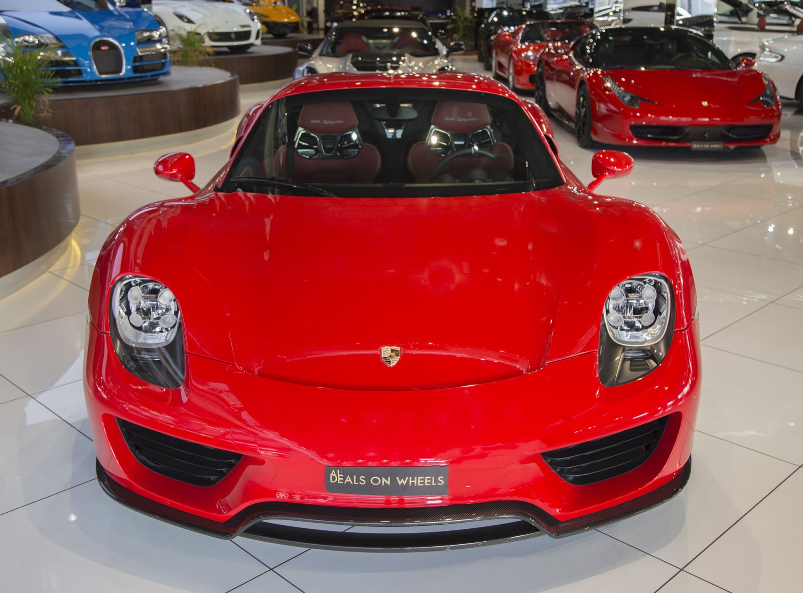 Red_Porsche_918_Spyder_Weissach_for_sale_02