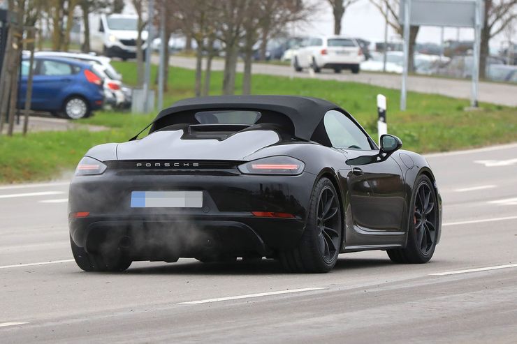 Spy_Photos_Porsche_718_Boxster_Spyder_0007