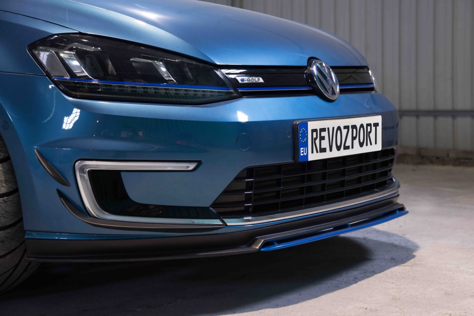 Volkswagen_e-Golf_Razor_7E_by_RevoZport_16
