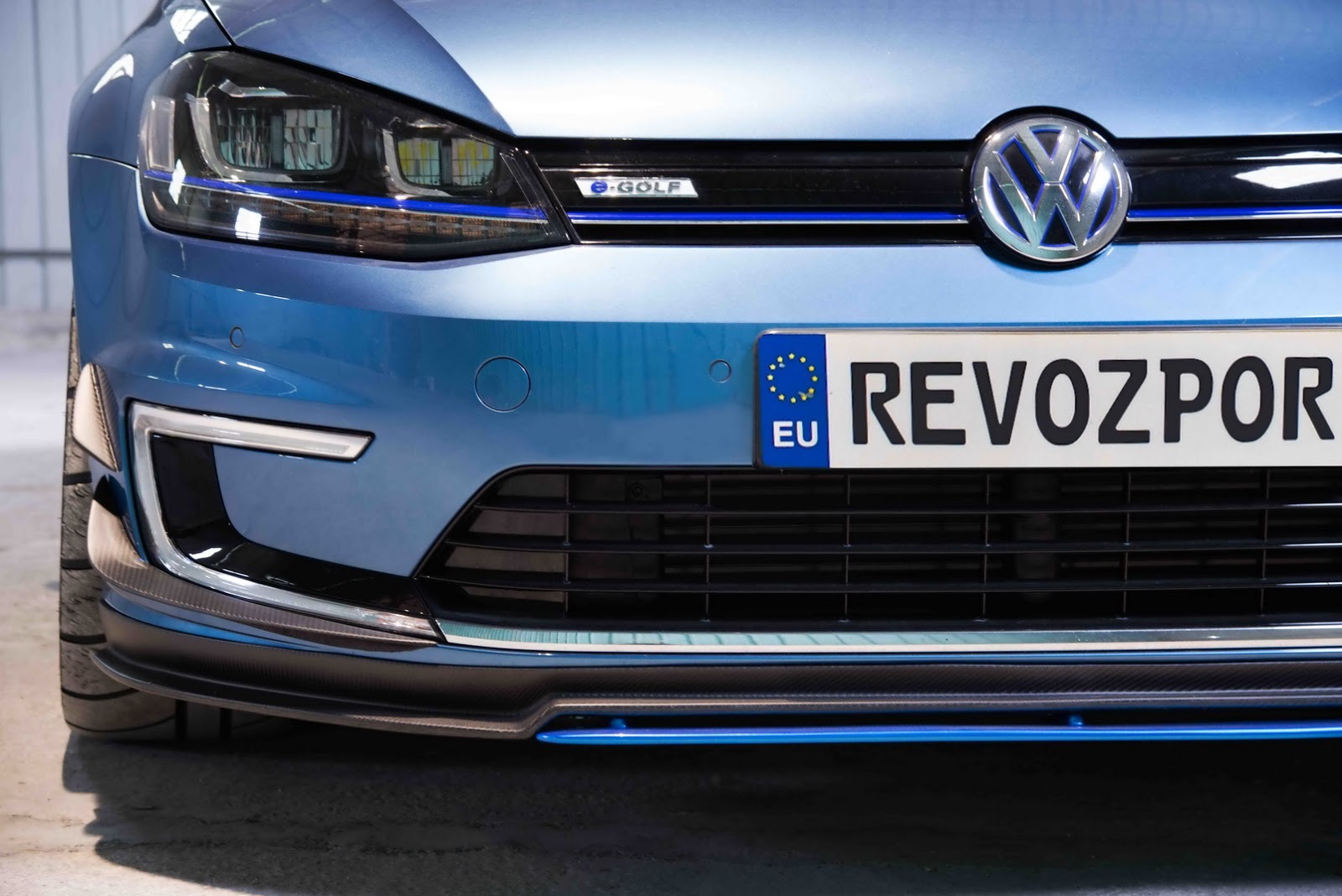 Volkswagen_e-Golf_Razor_7E_by_RevoZport_17