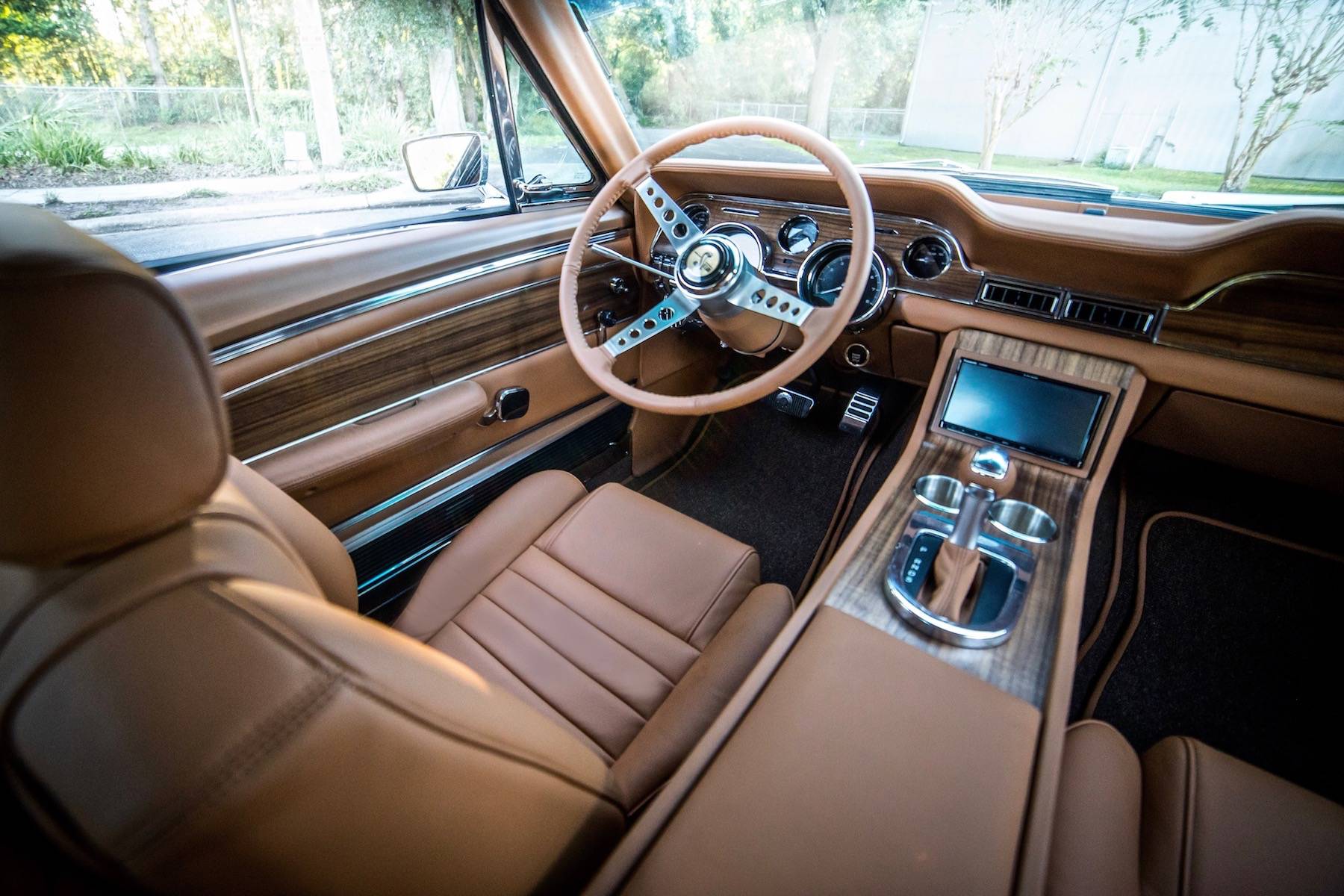 1968_Ford_Mustang_Fastback_by_Revology_0004