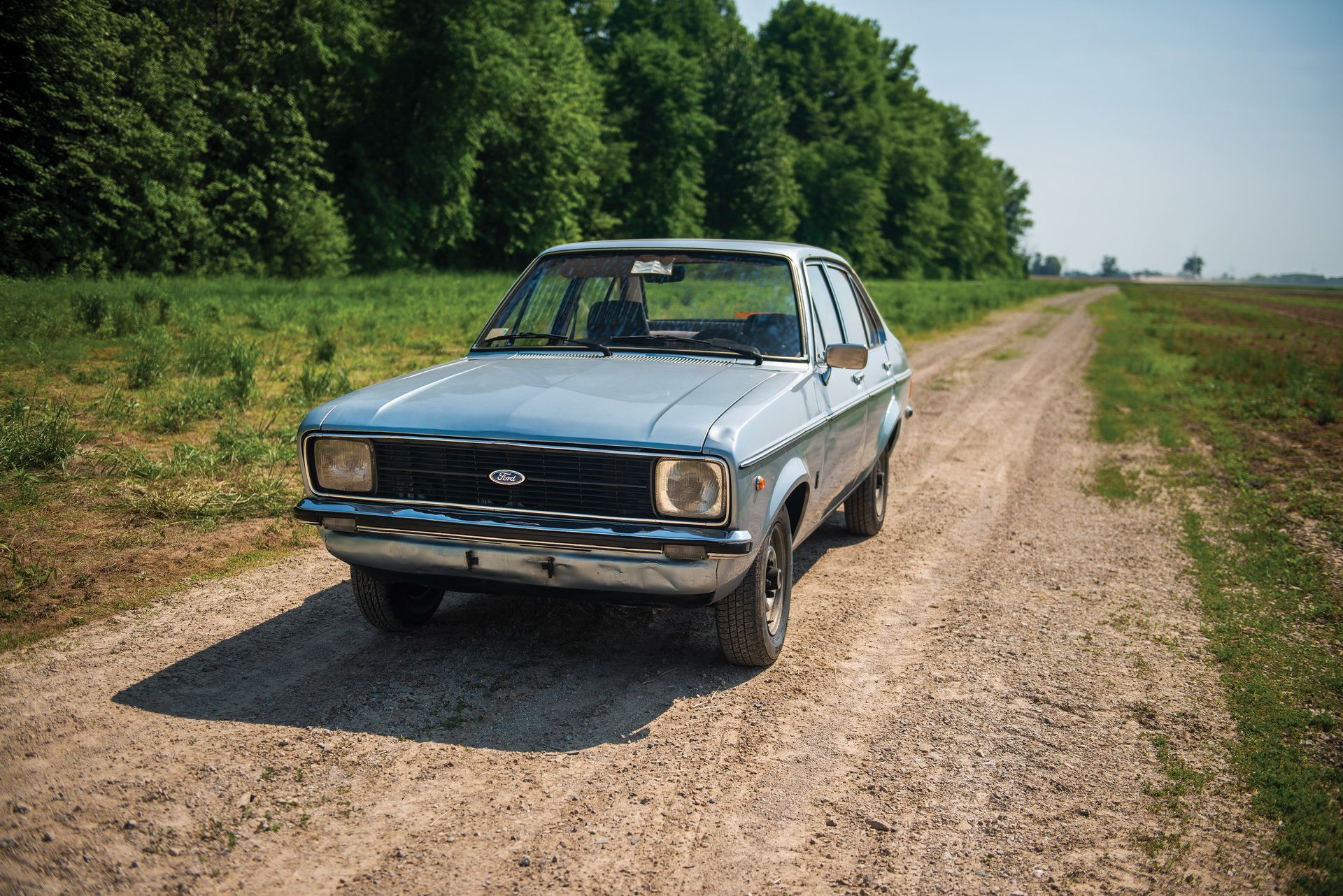 1976_Ford_Escort_1100_GL_Sedan_0002