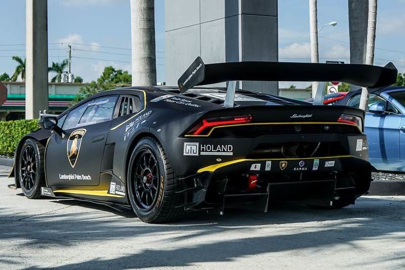 2016_Lamborghini_Huracan_Super_Trofeo_sale_01