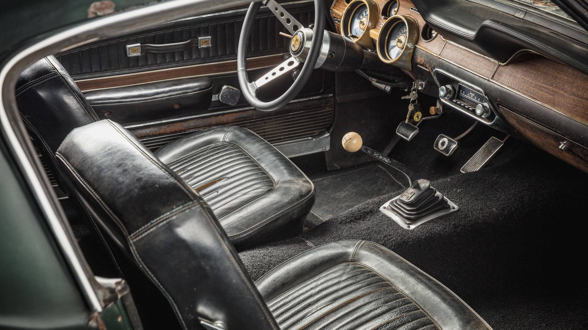 1968_Ford_Mustang_Bullit_original_movie_car_0017