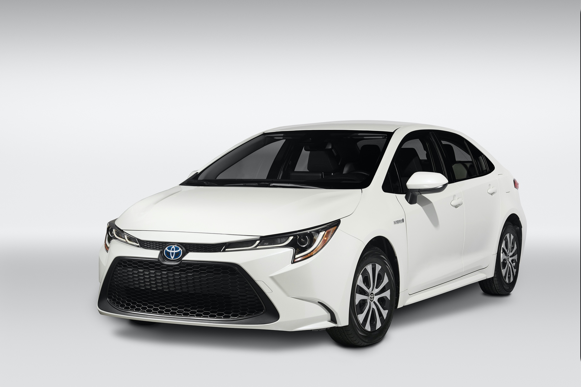 2019_Toyota_Corolla_Hybrid_0017