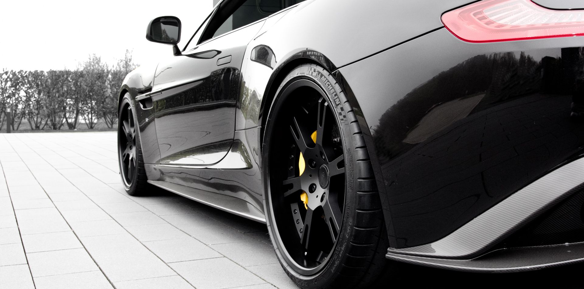 Aston_Martin_Vanquish_S_Volante_by_Wheelsandmore_0000