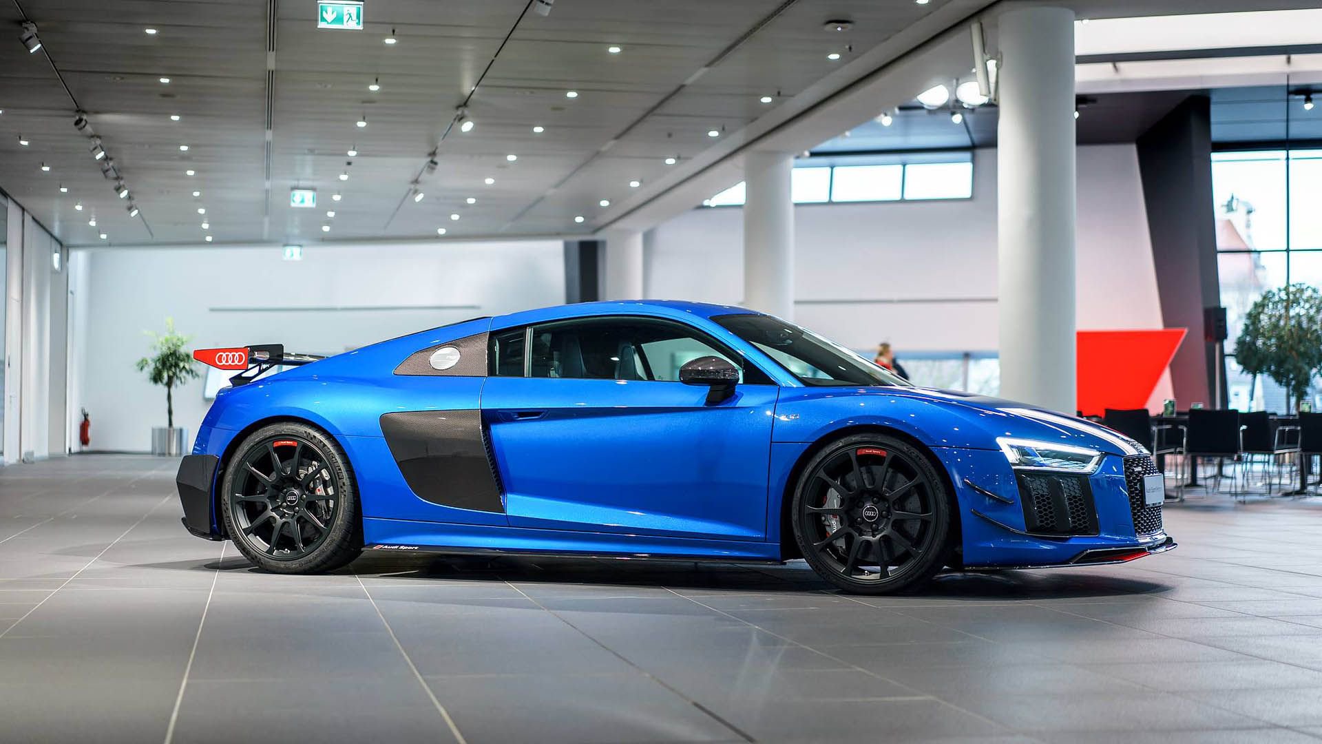 Audi_R8_V10_Plus_Performance_Parts_0003