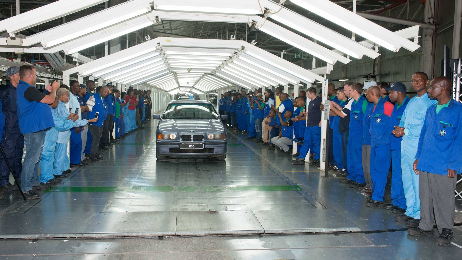 BMW_3_Series_built_Rosslyn_factory_South_Africa_0000