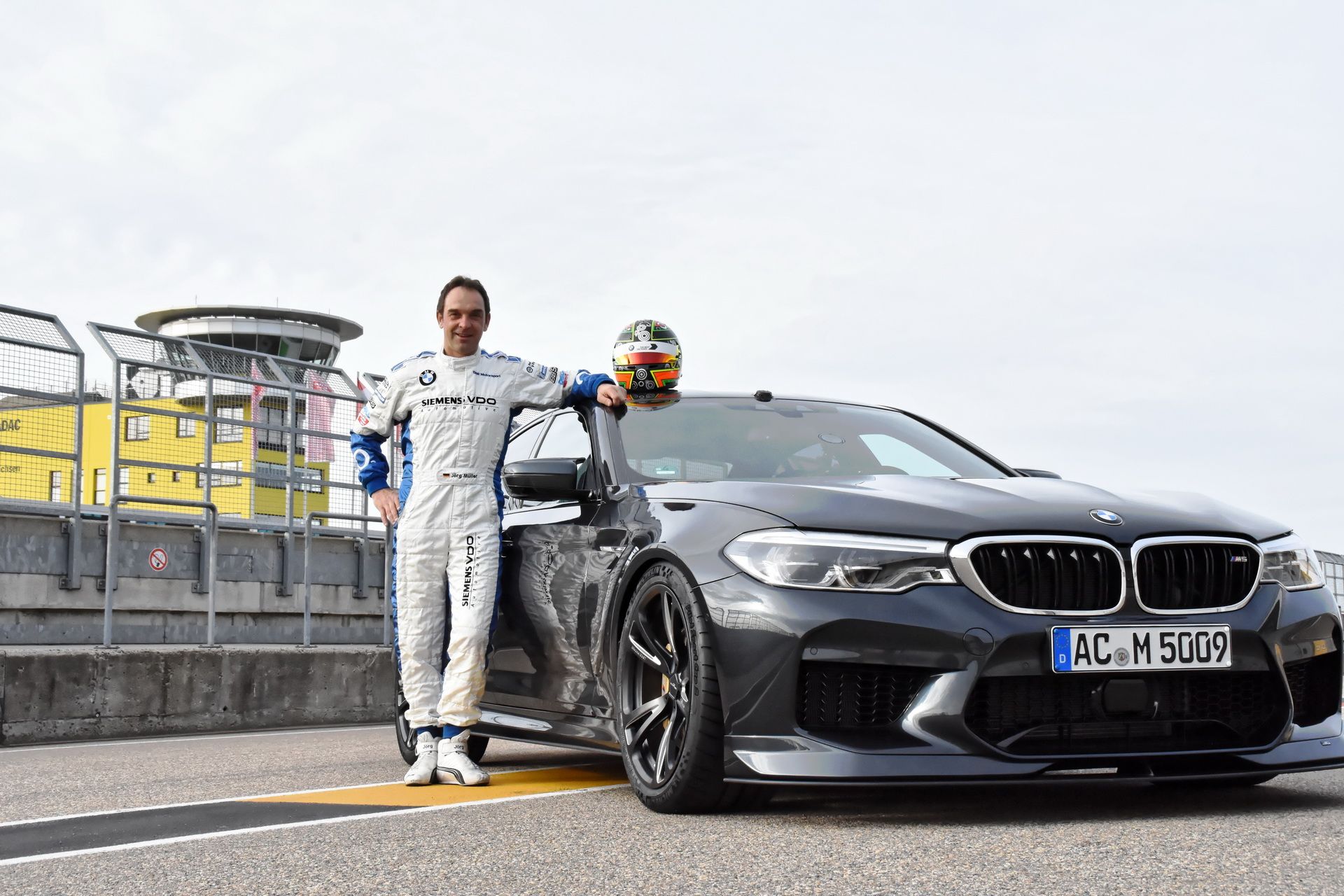 BMW_M5_Prototype_by_AC-Schnitzer_Sachsenring_0000