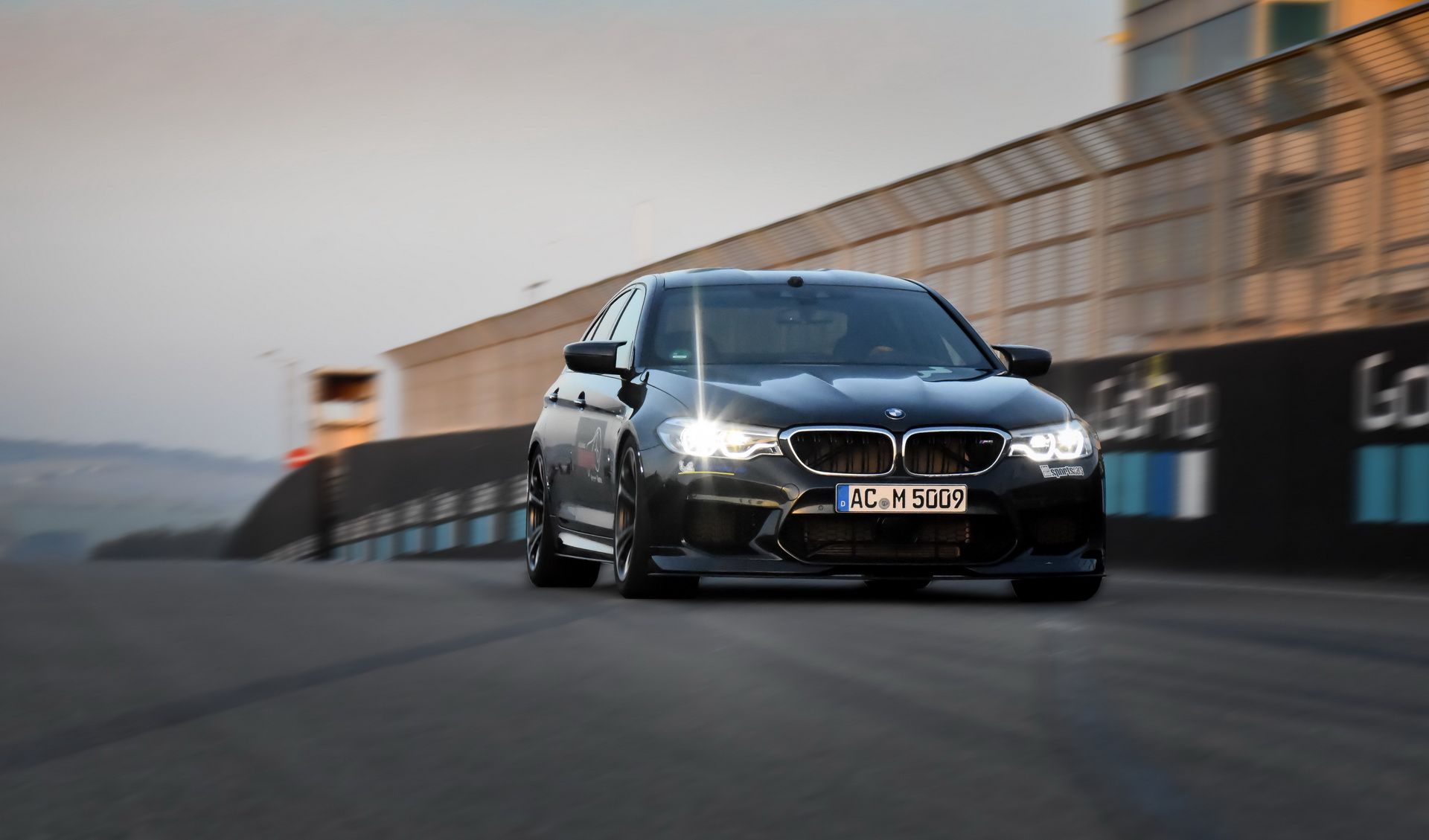 BMW_M5_Prototype_by_AC-Schnitzer_Sachsenring_0001