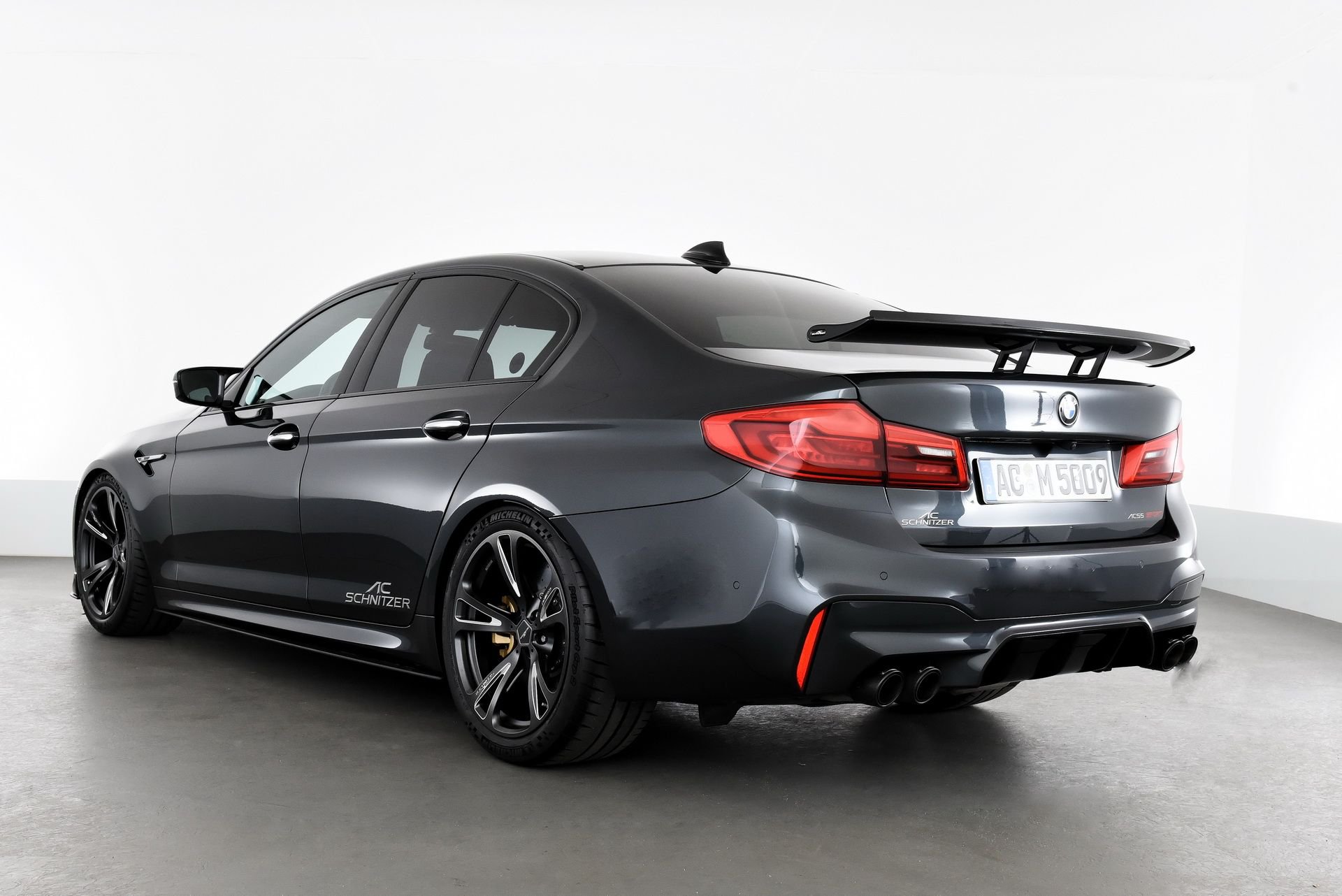 BMW_M5_Prototype_by_AC-Schnitzer_Sachsenring_0017