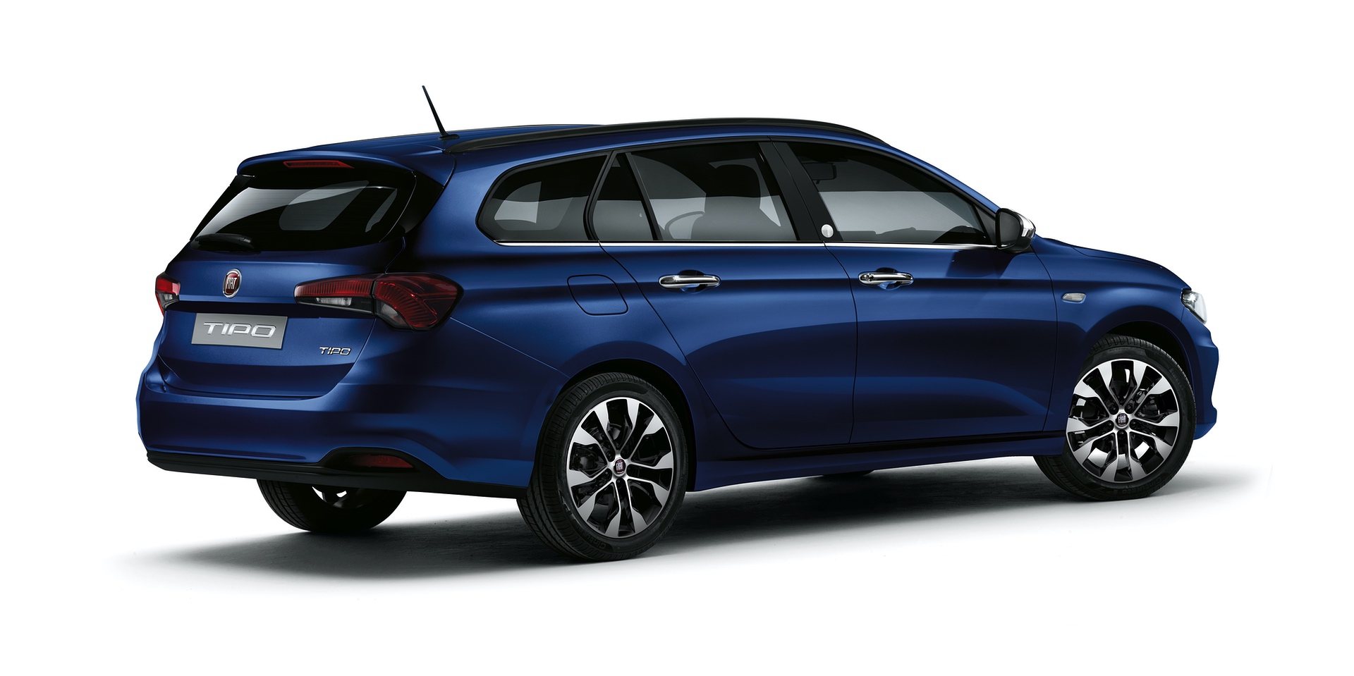 181105_Fiat_Tipo_Mirror_10