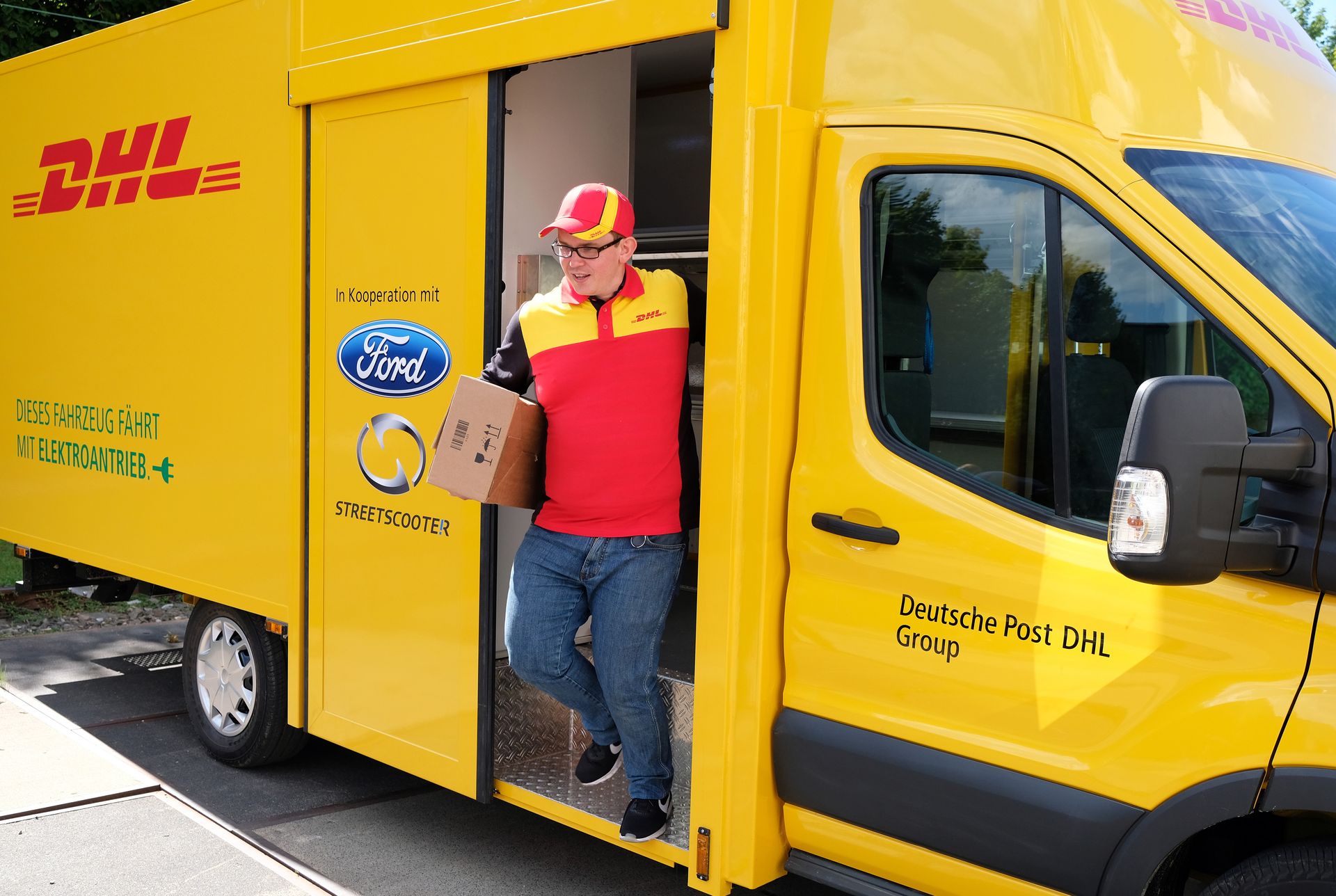 Deutsche Post DHL Group and Ford Unveil the Early Build StreetSc