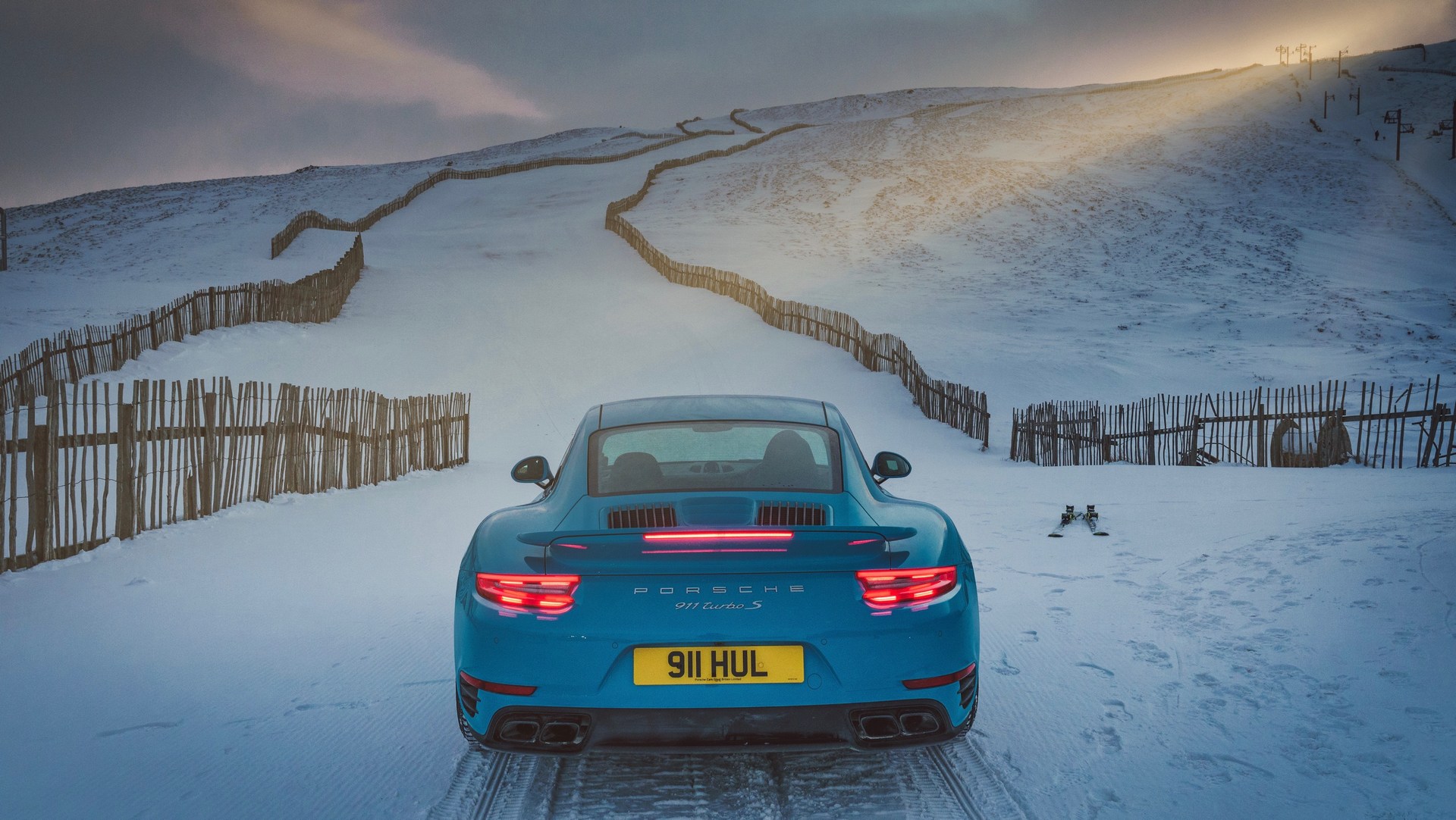 Porsche_911_Turbo_S_King_of_the_hill0005