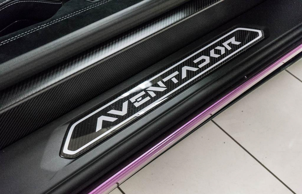Lamborghini_Aventador_SV_Viola_SE30_0000