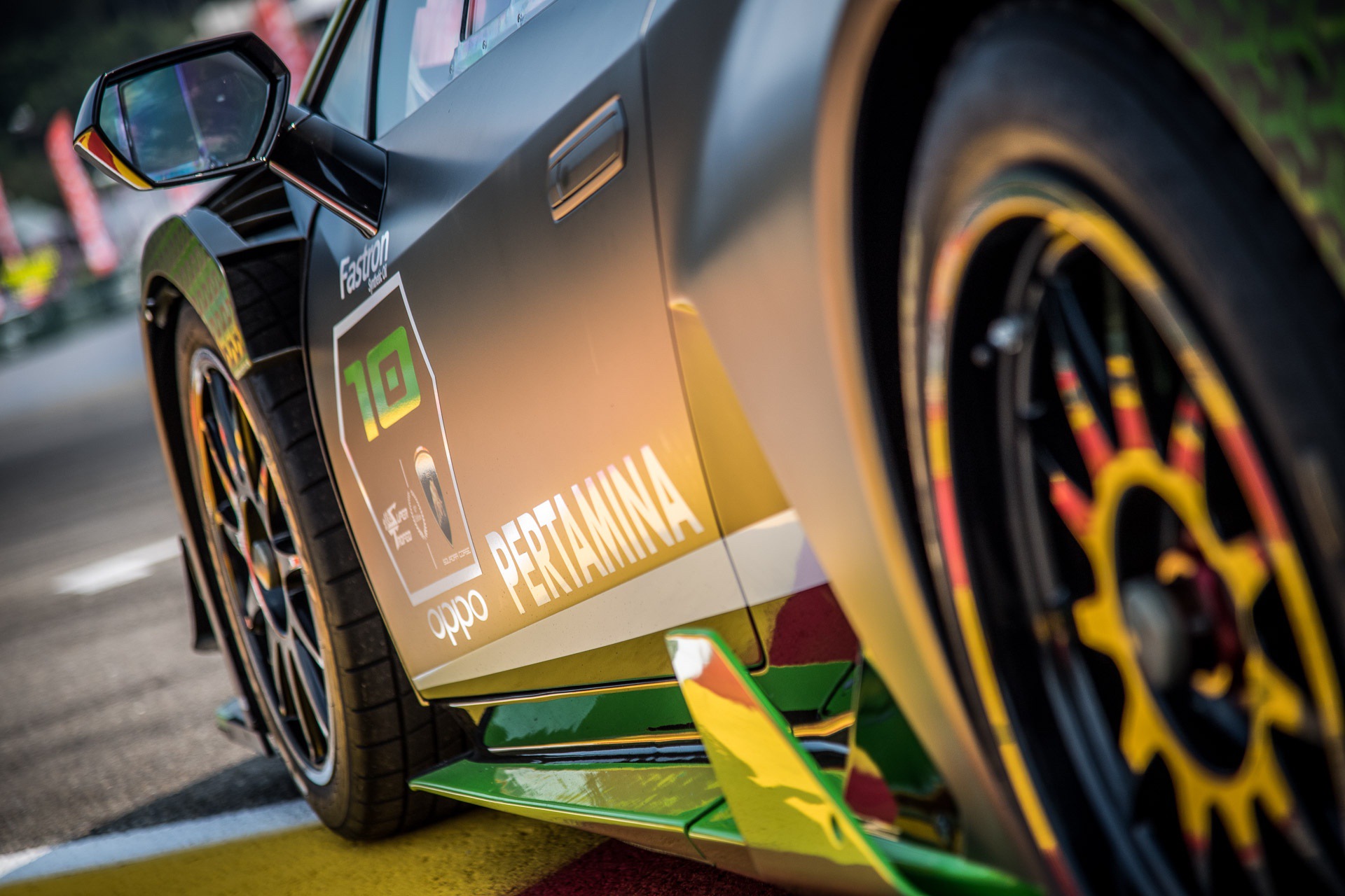 Lamborghini_Huracan_Super_Trofeo_Evo_10th_Edition_0002