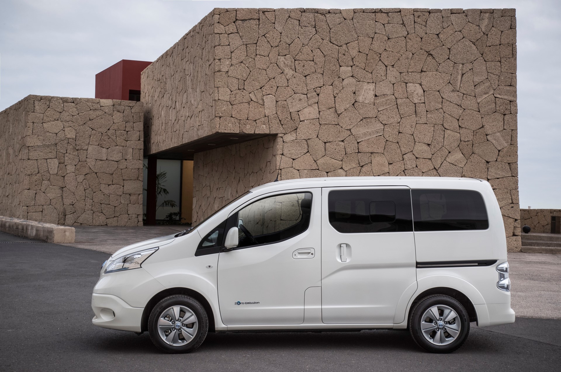 The upgraded Nissan e-NV200: The LCV market game changer. Zero-emissions van, now goes further than ever on a single charge
