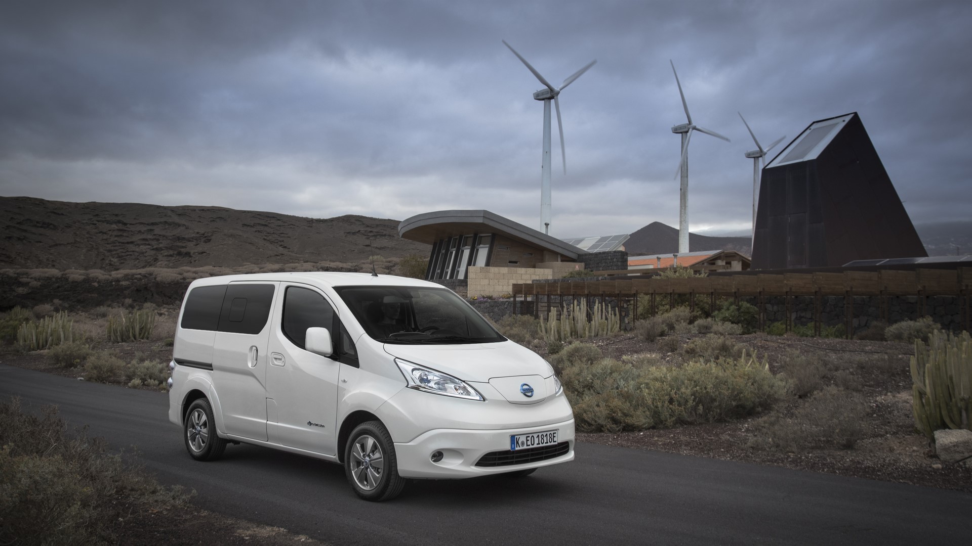 The upgraded Nissan e-NV200: The LCV market game changer. Zero-emissions van, now goes further than ever on a single charge