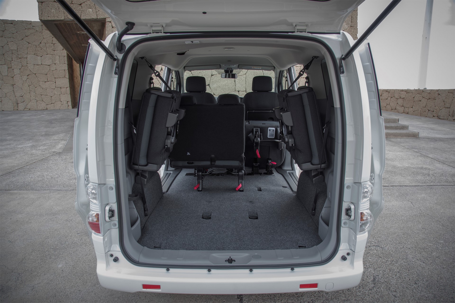 The upgraded Nissan e-NV200: The LCV market game changer. Zero-emissions van, now goes further than ever on a single charge