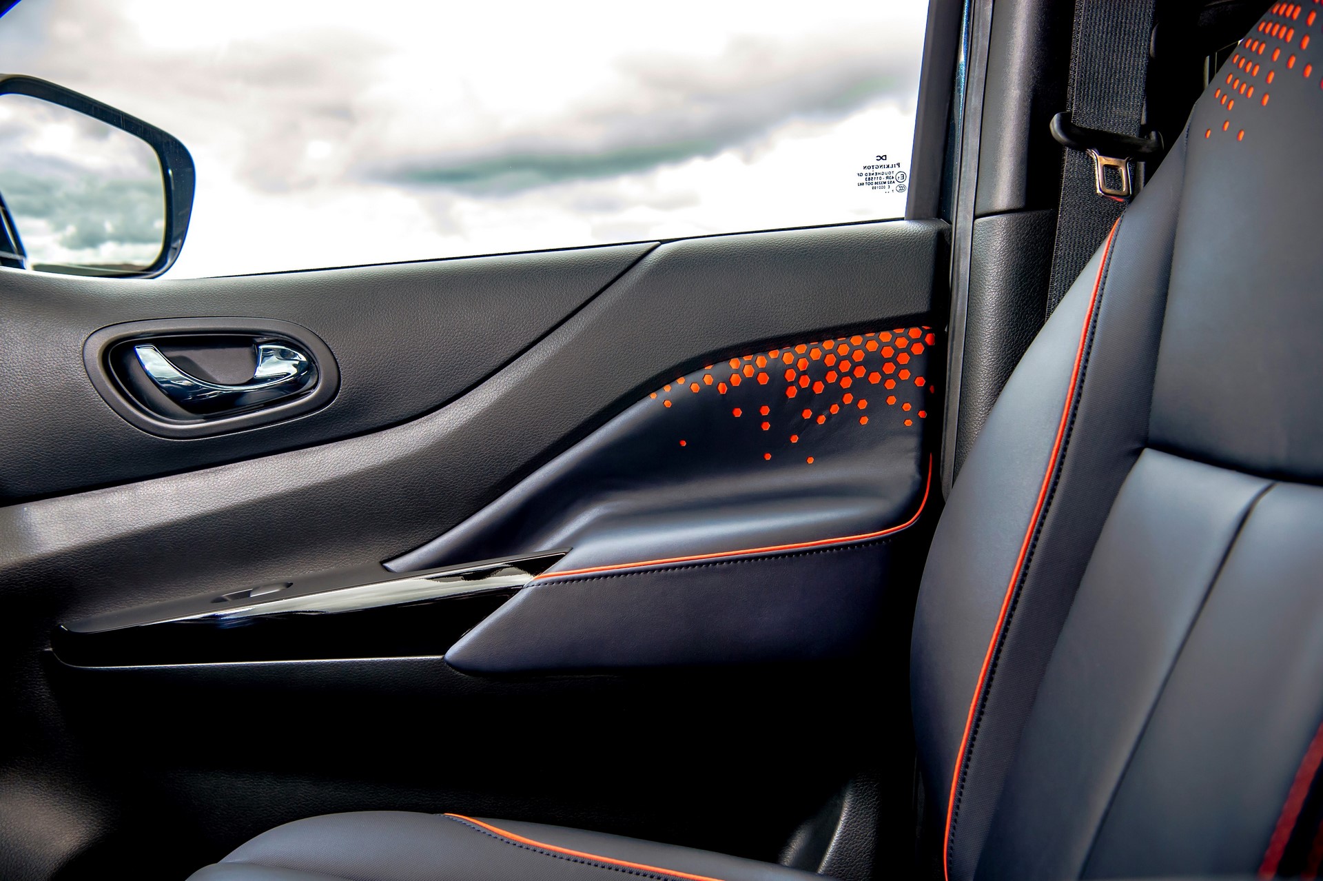 Nissan unveils mobile space observatory: the Nissan Navara Dark Sky Concept