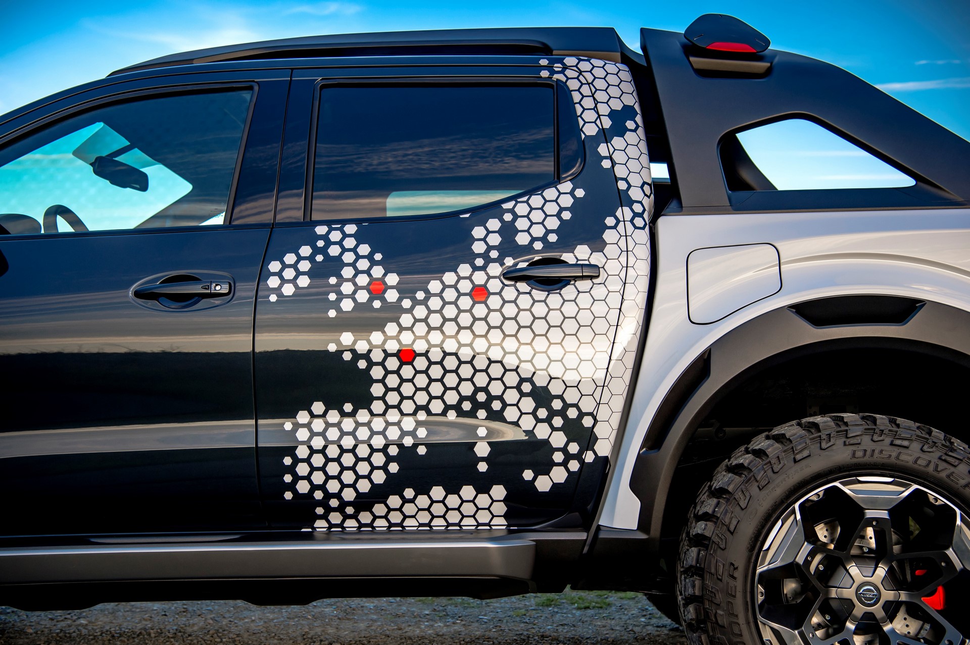 Nissan unveils mobile space observatory: the Nissan Navara Dark Sky Concept