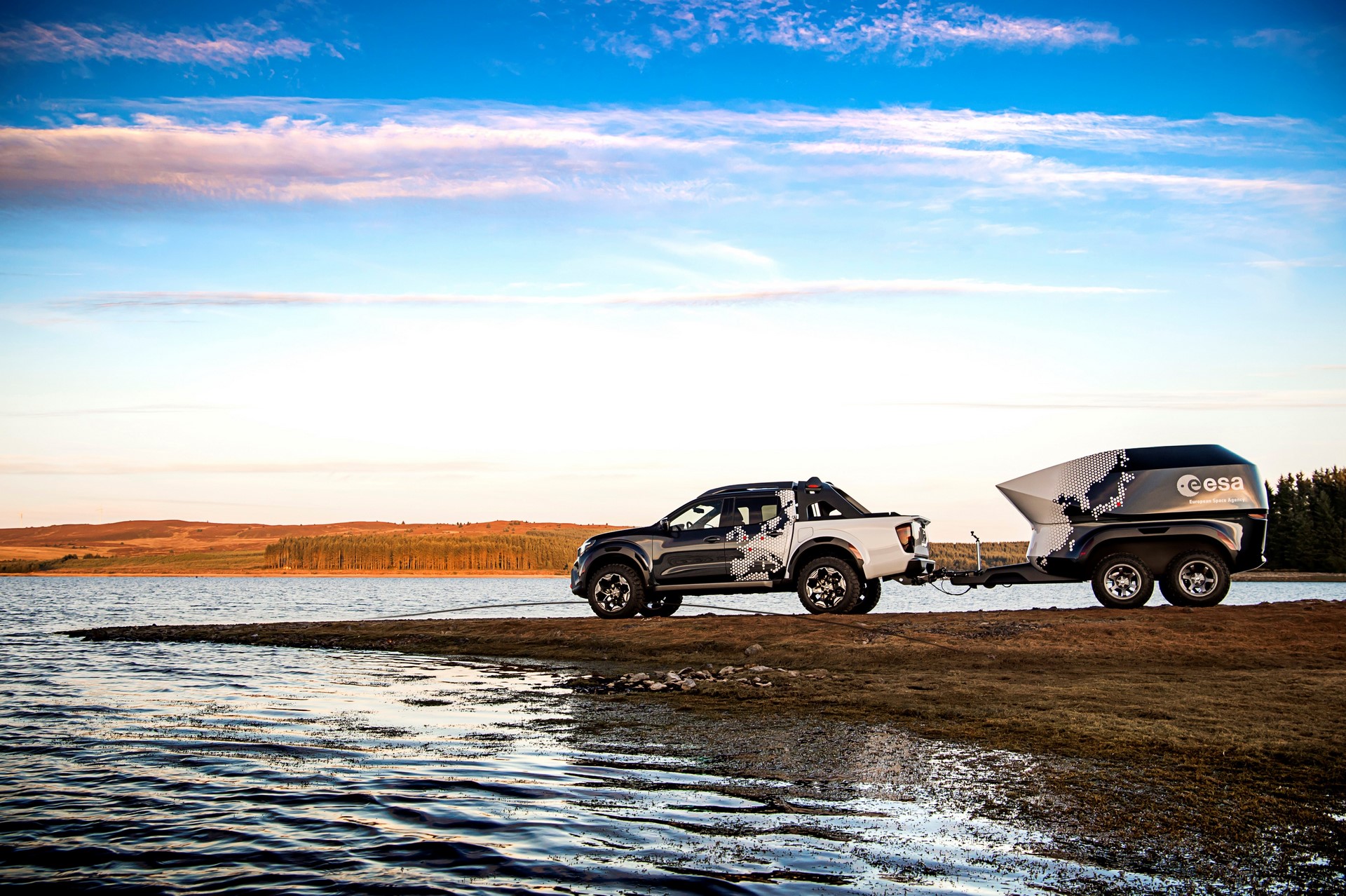 Nissan unveils mobile space observatory: the Nissan Navara Dark Sky Concept