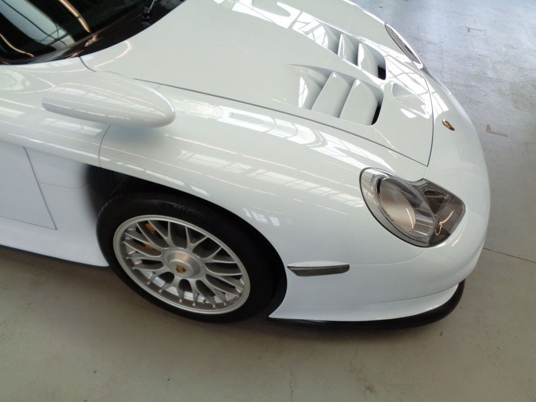 Porsche_911_GT1_for_sale_10