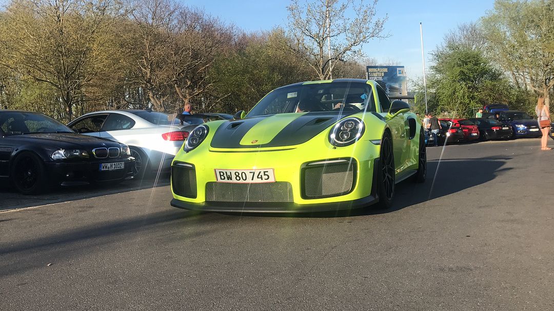 Porsche_911_GT2_RS_nurburgring_crash_0003