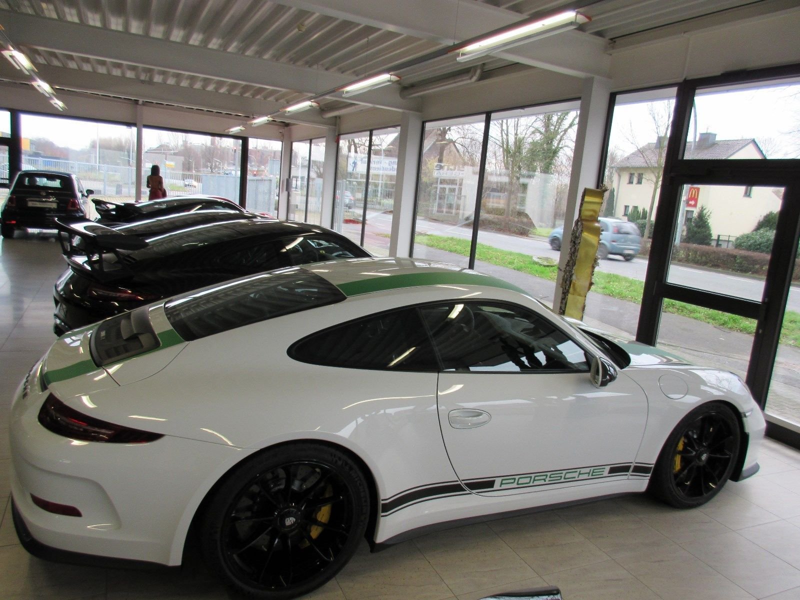 Porsche_911_R_for_sale_0032