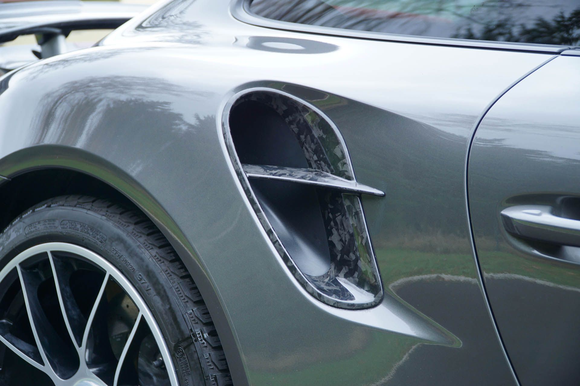 Porsche_911_Turb0_by_Mansory_0003