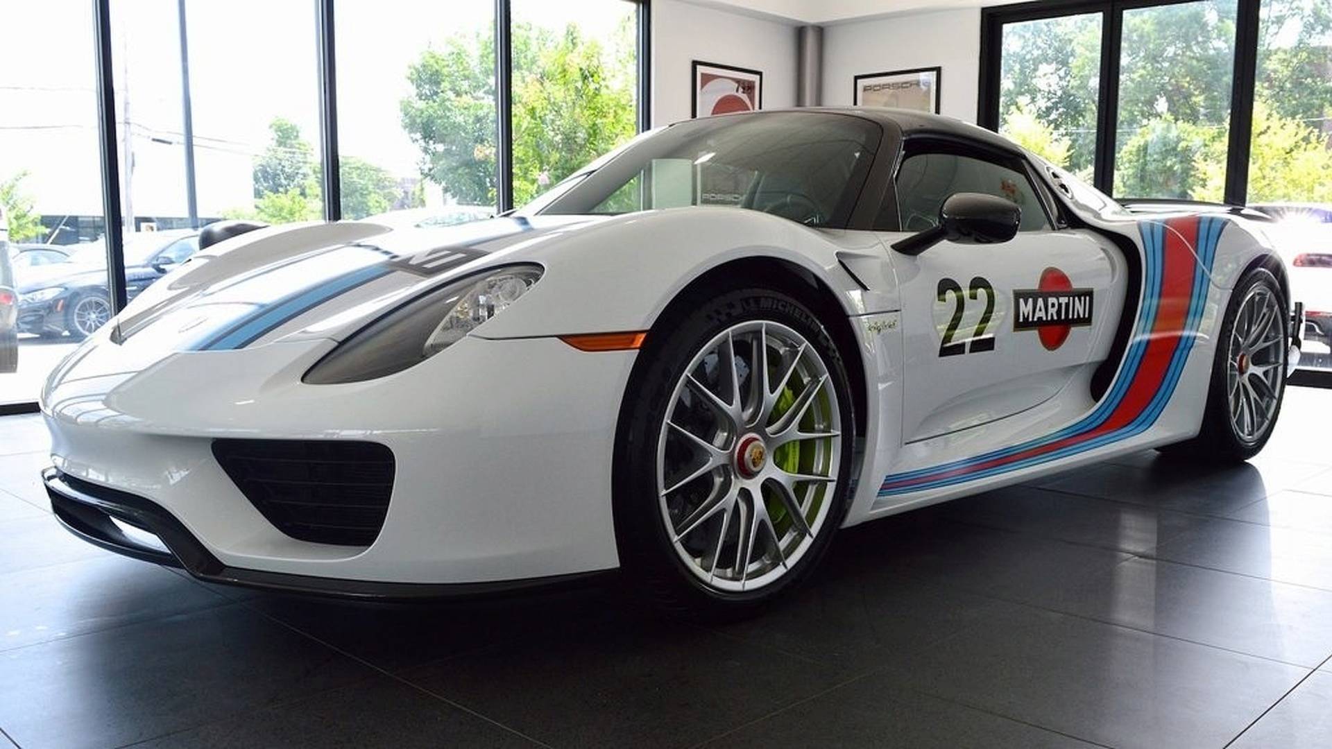 Porsche_918_Spyder_Weissach_For_Sale_0000