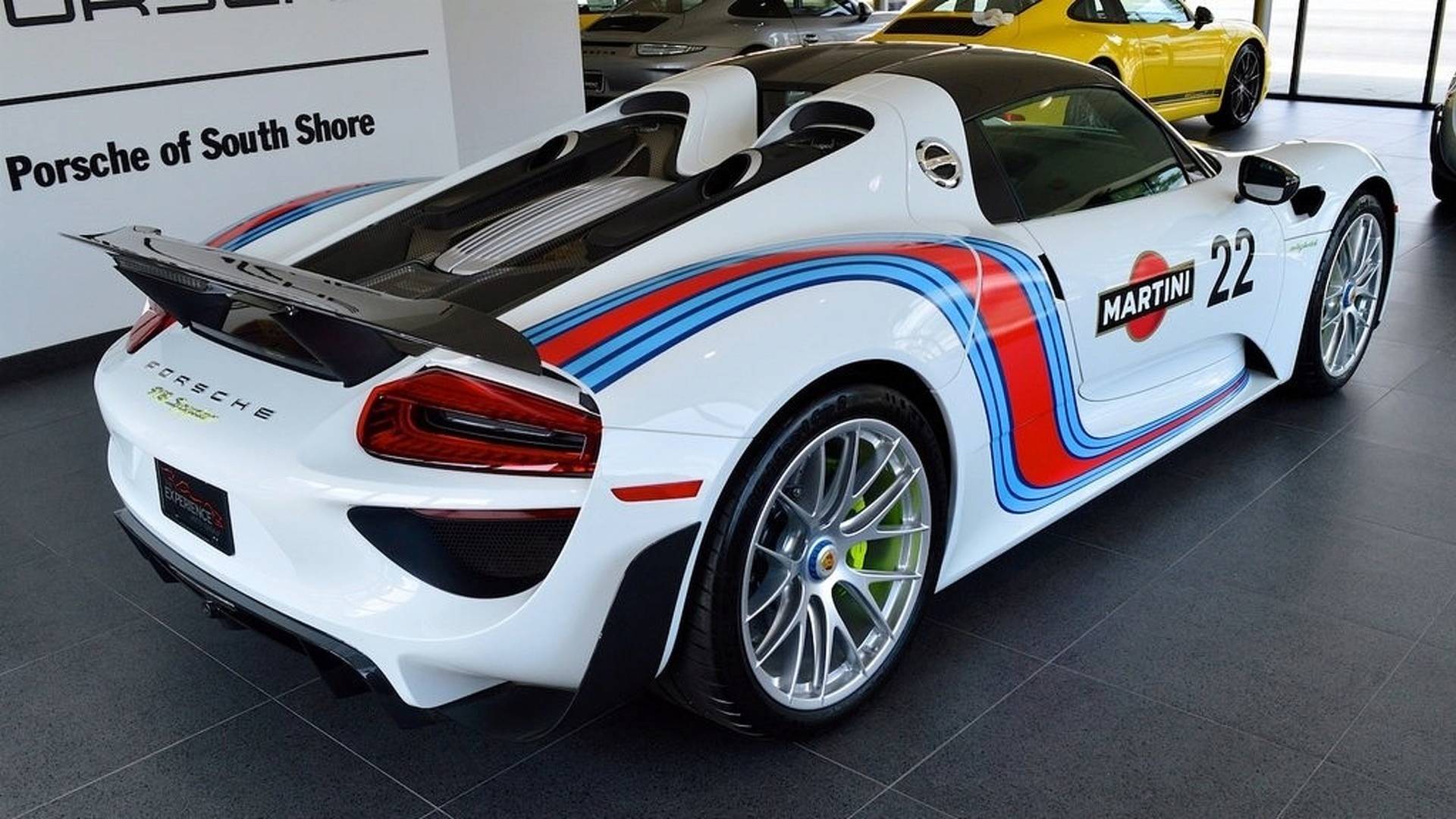 Porsche_918_Spyder_Weissach_For_Sale_0007