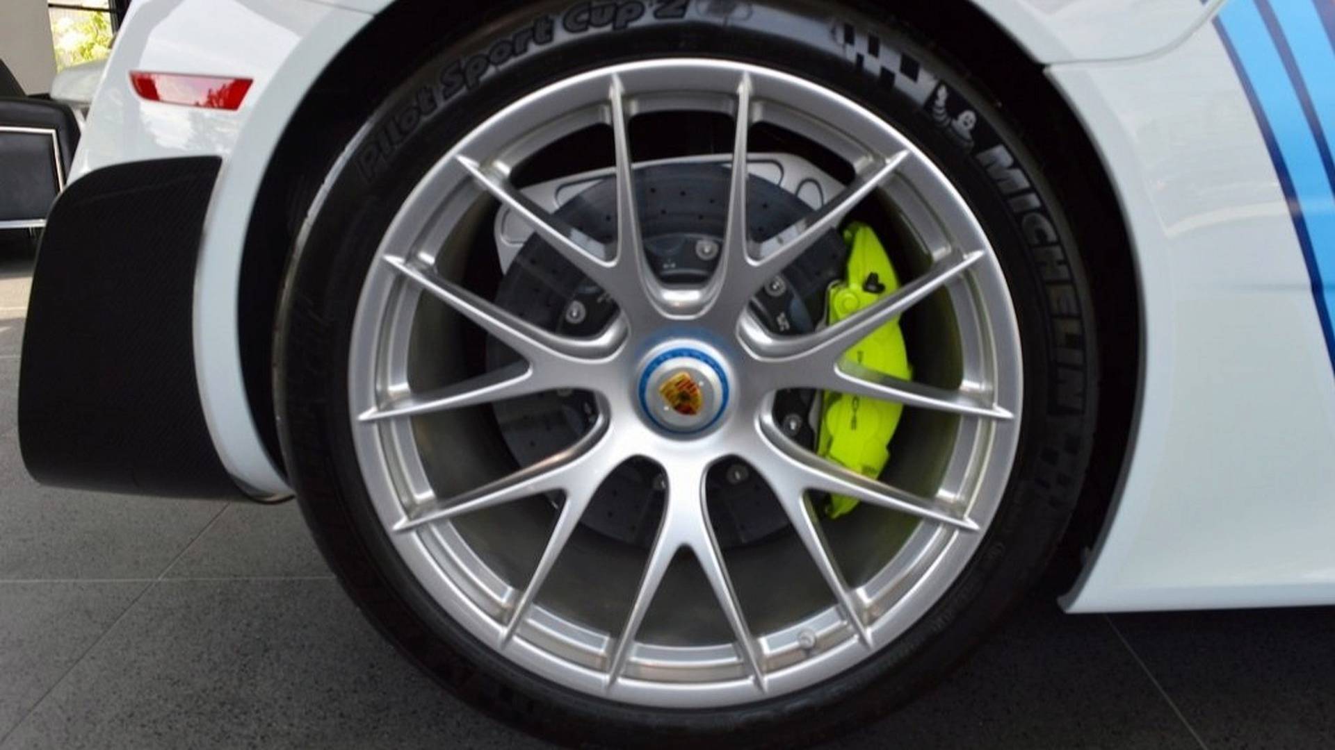 Porsche_918_Spyder_Weissach_For_Sale_0010