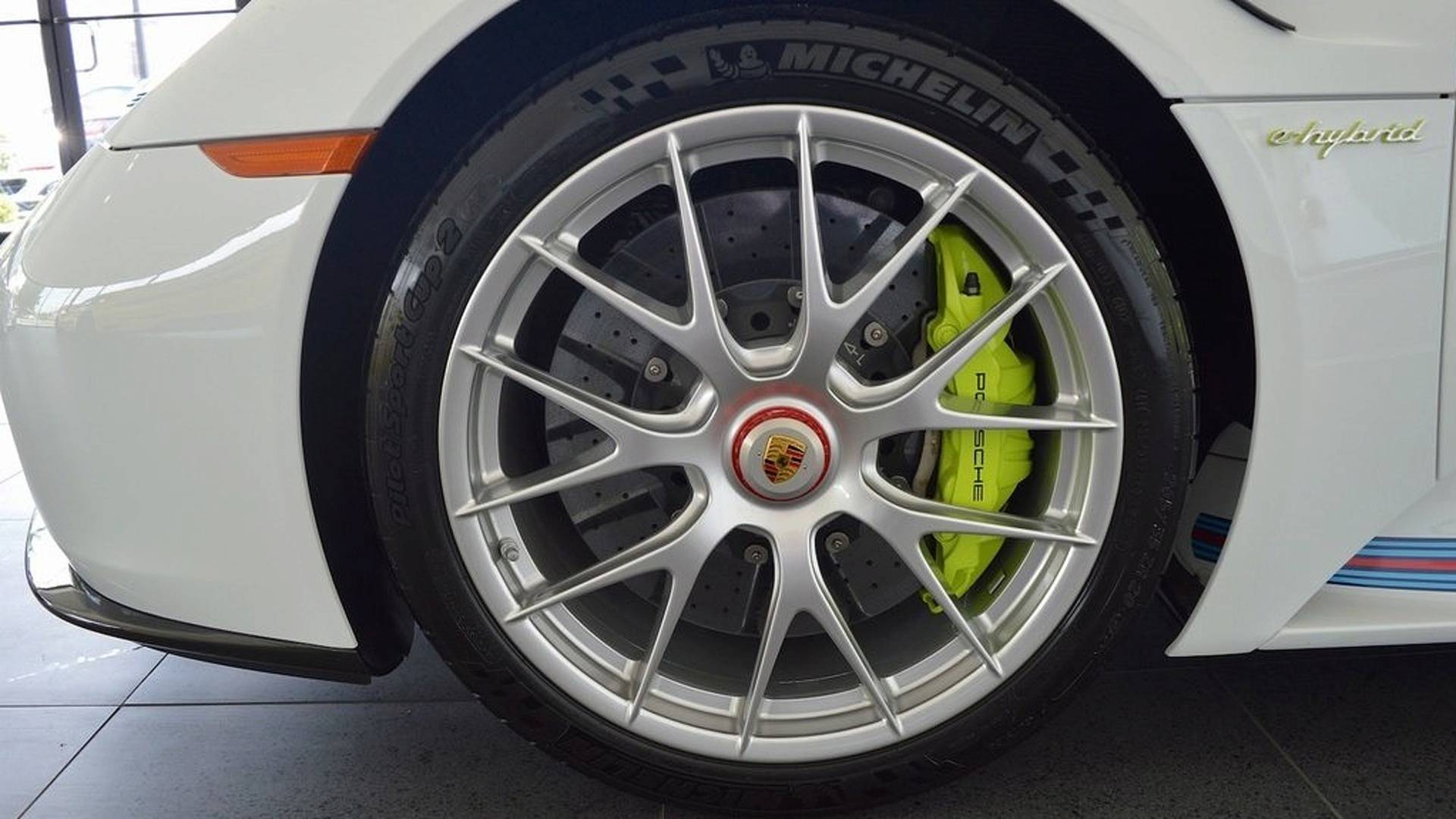 Porsche_918_Spyder_Weissach_For_Sale_0011