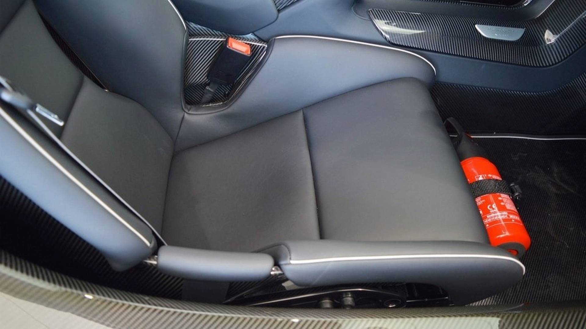 Porsche_918_Spyder_Weissach_For_Sale_0015