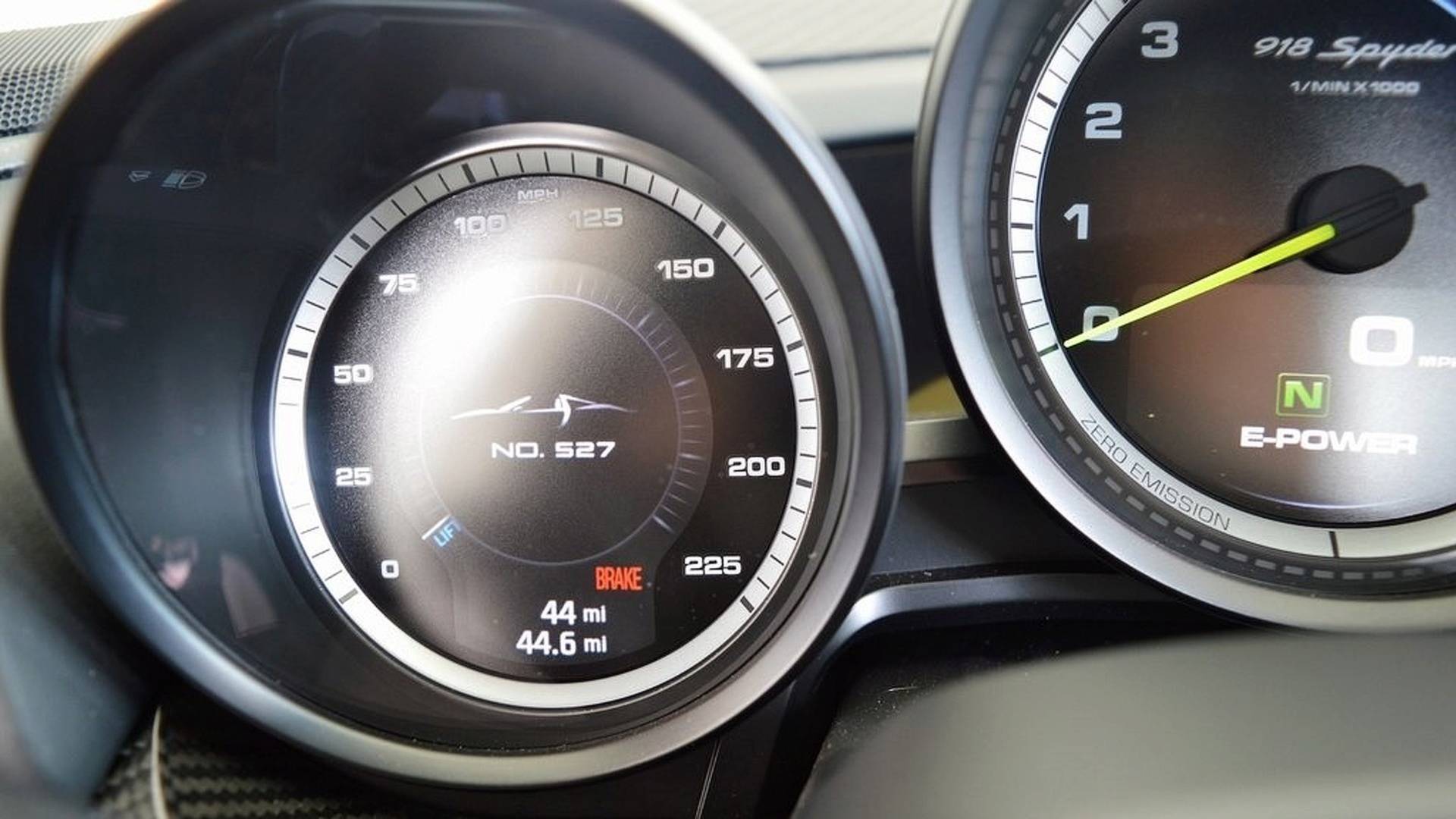 Porsche_918_Spyder_Weissach_For_Sale_0018