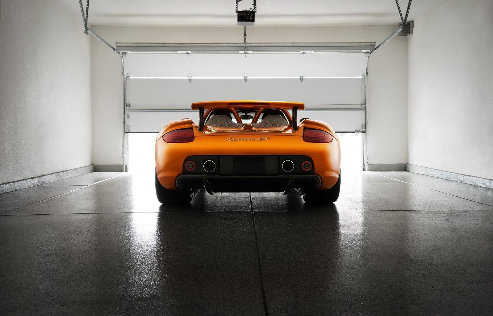 Porsche_Carrera_GT_Αrancio_Βorealis_0002