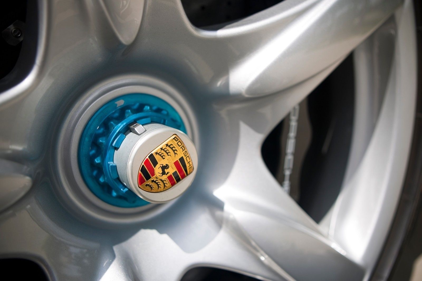 Porsche_Carrera_GT_Αrancio_Βorealis_0007