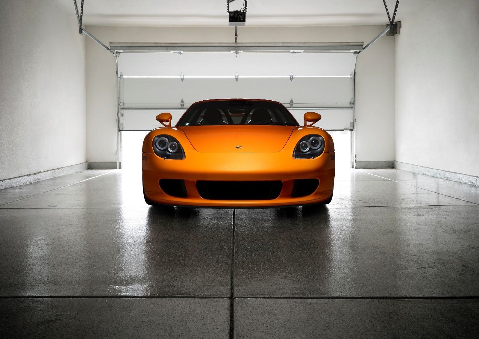 Porsche_Carrera_GT_Αrancio_Βorealis_0008