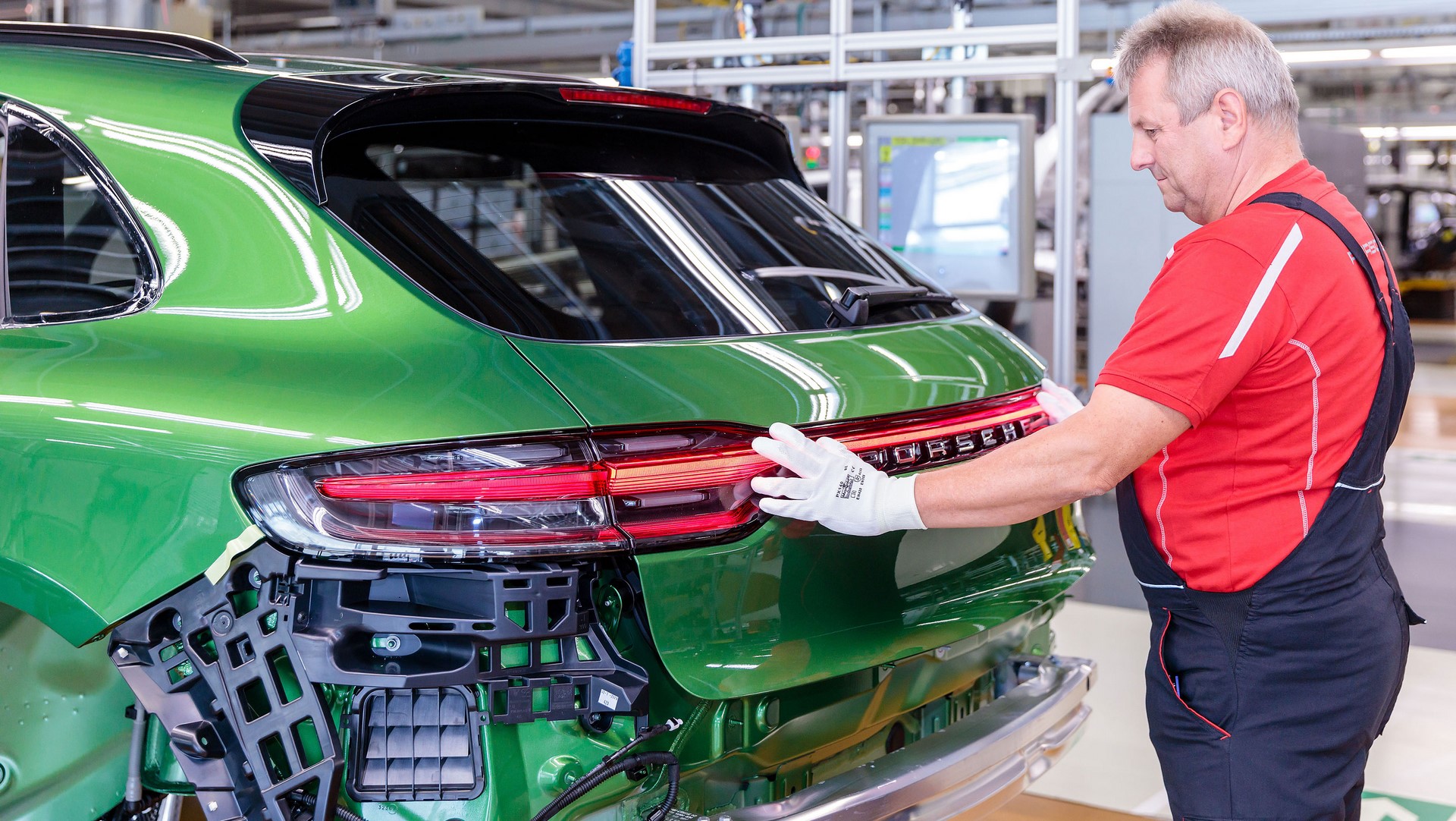 Porsche Macan facelift production plant start leipzig_2018_porsche_ag (3)